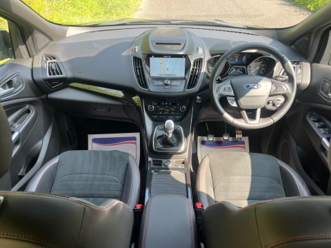 Ford Kuga ST-LINE TDCI 13