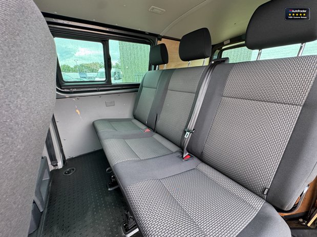 Volkswagen Transporter Crew Cab AUTO SWB L1H1 T32 Tdi Kombi Highline Alloys Air Sensors SELECT 12