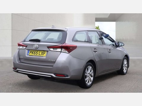 Toyota Auris 1.6 D-4D Business Edition Touring Sports 5dr Diesel Manual Euro 6 (s/s) (11 9