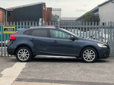 Volvo V40 2.0 V40 Cross Country Professional D3 5dr 9