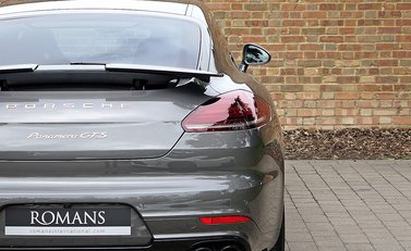 Porsche Panamera GTS 14