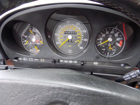 Mercedes-Benz R107 300 SL Sports 15