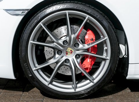 Porsche 911 (991) Targa 4S PDK 32