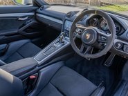 Porsche 718 Cayman GT4 PDK 10