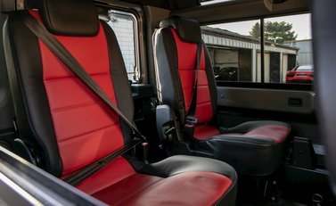 Land Rover Defender 90 TD XS Station Wagon 13