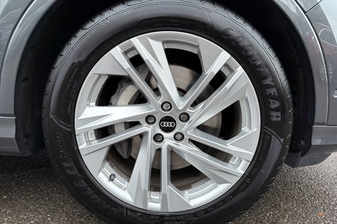 Audi Q7 TDI QUATTRO S LINE MHEV - ONE LADY OWNER  72