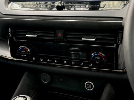 Nissan Qashqai DIG-T N-DESIGN 31