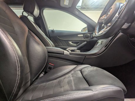 Mercedes-Benz C Class 1.5 C 200 AMG Line Premium Auto 5dr 29
