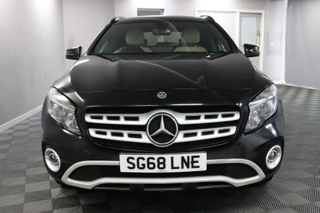 Mercedes-Benz GLA GLA 200 SE 2