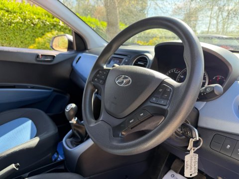 Hyundai i10 1.2 SE Euro 5 5dr 29