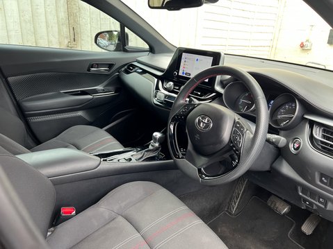 Toyota C-HR 2.0 VVT-h GR SPORT SUV 5dr Petrol Hybrid CVT Euro 6 (s/s) (184 ps) 10