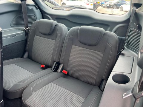 Ford Grand C-Max 2.0 TDCi Titanium Powershift Euro 5 5dr 31