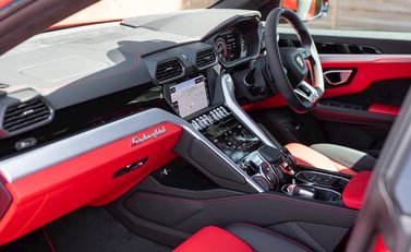 Lamborghini Urus 18