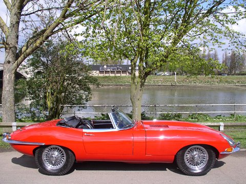 Jaguar E-Type S1½ 4.2 Roadster 68