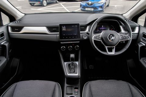 Renault Captur TECHNO E-TECH 3