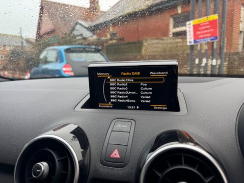 Audi A1 TDI S LINE 18