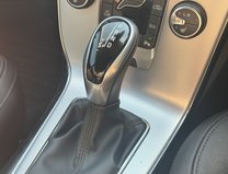 Volvo V40 2.0 D3 Inscription Hatchback 5dr Diesel Auto Euro 6 (s/s) (150 ps) 22
