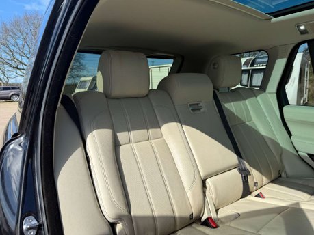 Land Rover Range Rover 3.0 Range Rover Vogue SE TDV6 Auto 4WD 5dr 22