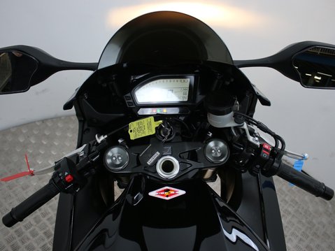 Honda CBR1000RR Fireblade CBR 1000 RA-G Fireblade 15