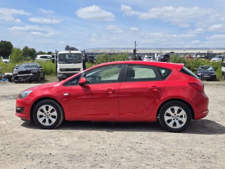 Vauxhall Astra 1.6 16v Design Hatchback 5dr Petrol Auto Euro 5 (115 ps) 5