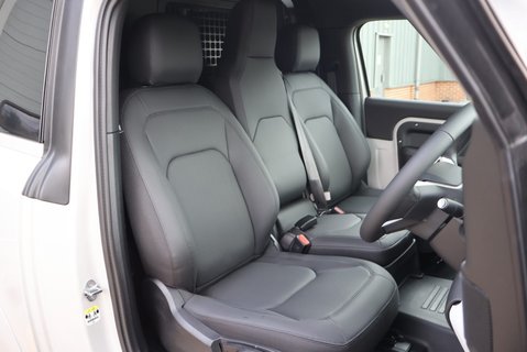 Land Rover Defender 90 2026 Brand NEW  HARD TOP STYLED BY SEEKER AIR SUSPENSION AND JUMP SEAT  14