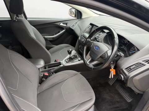 Ford Focus 1.0T EcoBoost Zetec Euro 6 (s/s) 5dr 15