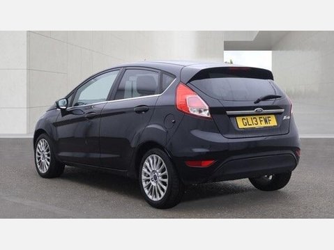 Ford Fiesta 1.0T EcoBoost Titanium Euro 5 (s/s) 5dr 3