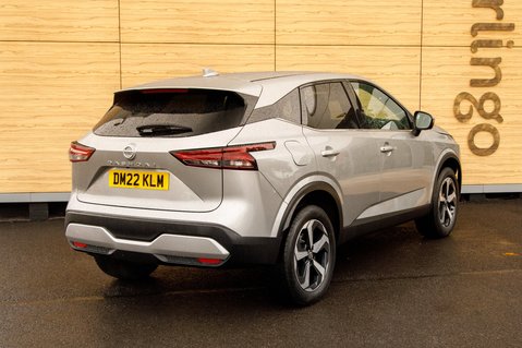 Nissan Qashqai DIG-T N-CONNECTA MHEV 2