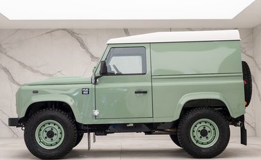 Land Rover Defender 90 Heritage Hard Top 2