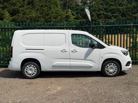 Vauxhall Combo L2H1 2300 PRO S/S 4