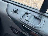 Ford Transit Custom 300 LIMITED P/V L2 H1 34
