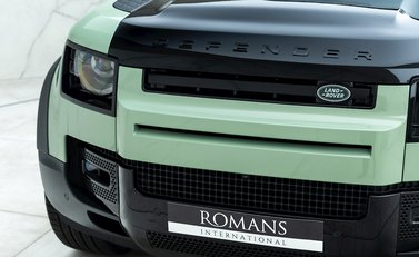 Land Rover Defender 110 75th Anniversary P400e 23