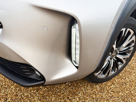 Toyota Yaris Cross EXCEL 19