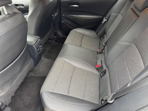 Toyota Corolla 1.8 VVT-h Design Touring Sports CVT Euro 6 (s/s) 5dr 48