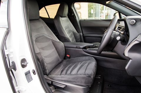 Lexus Ux 250H 29