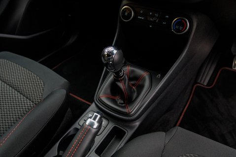 Ford Fiesta ST-LINE EDITION MHEV 33