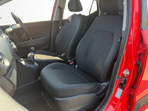 Hyundai i10 1.0 Play 5dr 20