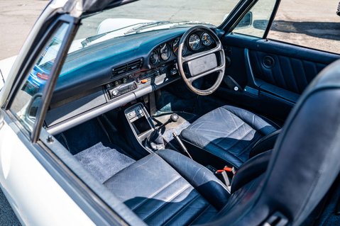 Porsche 911 3.2 Classic Carrera Cabriolet 2dr Petrol Manual (231 bhp) 6