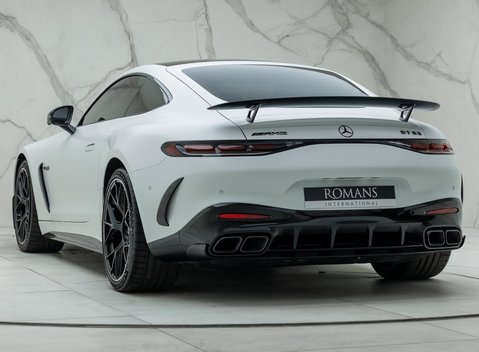 Mercedes-Benz Amg GT 63 Ultimate 10