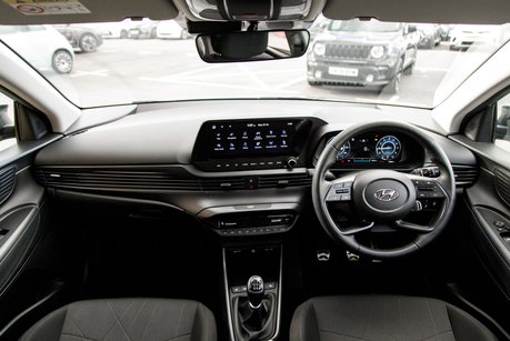 Hyundai BAYON T-GDI PREMIUM MHEV