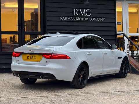 Jaguar XF 3.0d V6 S Saloon 4dr Diesel Auto Euro 6 (s/s) (300 ps) 15