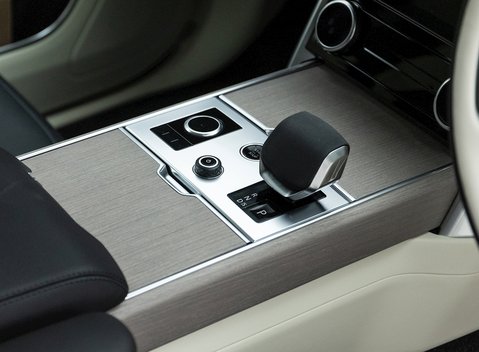 Land Rover Range Rover P400 HSE 20