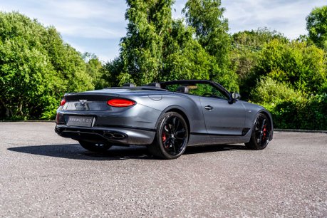Bentley Continental GTC V8. MULLINER SPEC. DYNAMIC RIDE. ROTATING DISPLAY. CARBON INTERIOR. 2