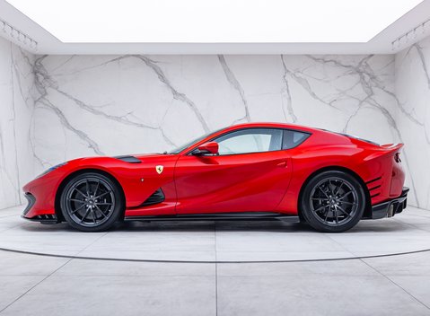 Ferrari 812 Competizione 2