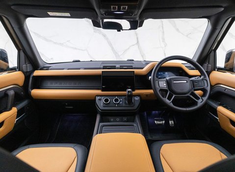 Land Rover Defender X 13