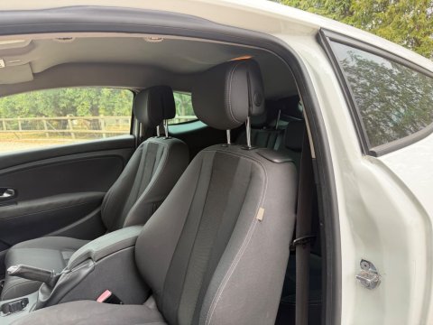 Renault Megane 1.5 dCi Dynamique Euro 4 3dr 19