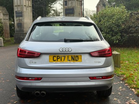 Audi Q3 TFSI SPORT 10