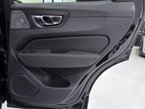 Volvo XC60 B5 ULTRA BLACK EDITION AWD 71