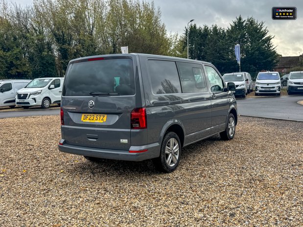 Volkswagen Transporter AUTO Crew Cab 204ps SWB L1H1 T32 Kombi Highline Air Con Cam EURO 6 7