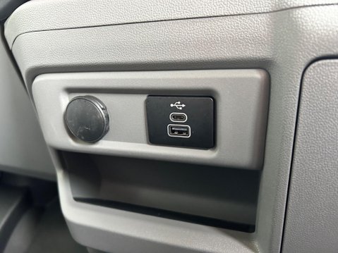 Ford Transit Custom 320 LIMITED L1H1 P/V ECOBOOST 19